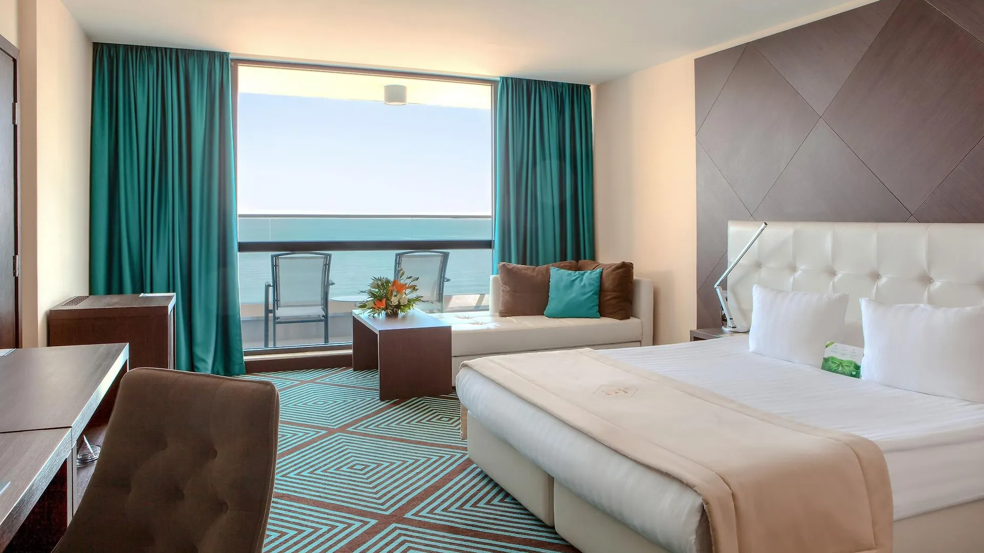 International Hotel Casino & Tower Suites Golden Sands