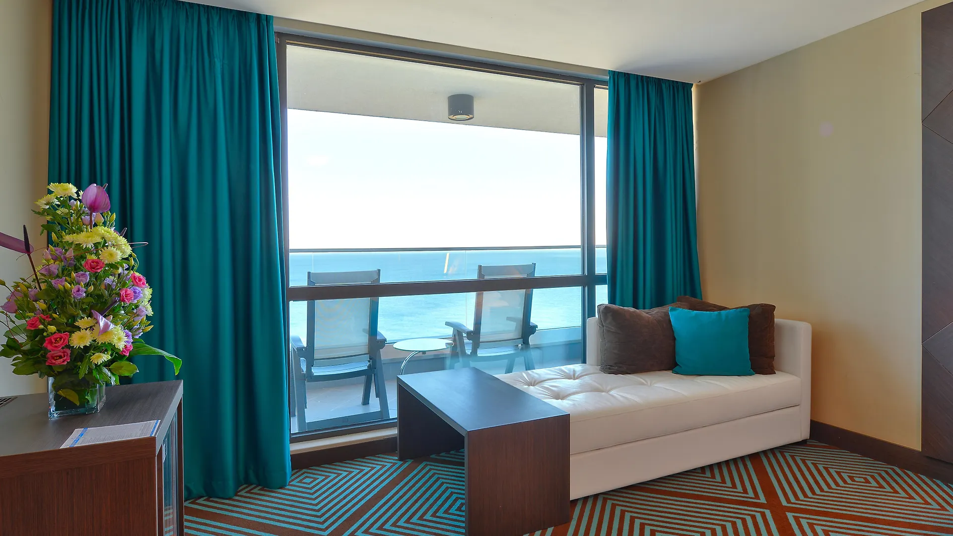 International Hotel Casino & Tower Suites Golden Sands